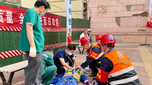 兰州市西固区中医医院急诊科走进老旧小区改造项目，注入&ldquo;急救力量&rdquo;